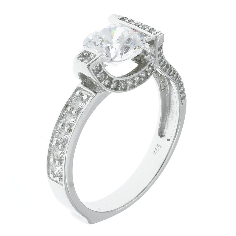 Women Engagement Ring With Clear Stones