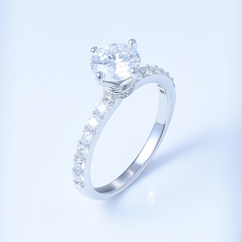Round Shape Wedding Diamond Ring