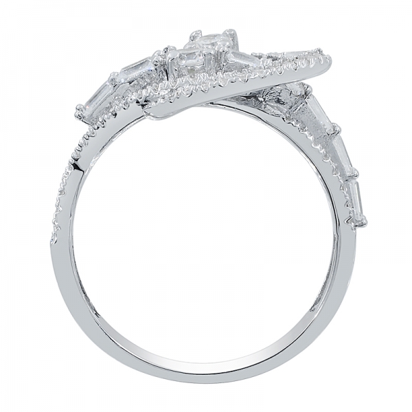 925 Sterling Silber Ring mit atemberaubenden weißen cz 