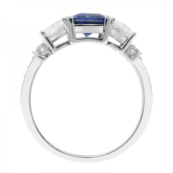 Ring aus 925er Silber mit drei Hauptsteinen für Damen 