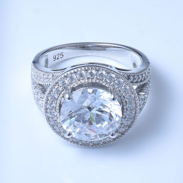 Elegante Ringfassung aus 925er Sterlingsilber mit weißem Zirkonia 