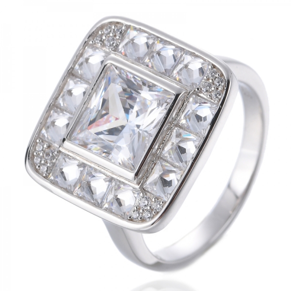 quadratischer Verlobungsring mit Halo-Morganit und Diamanten im Prinzessschliff 