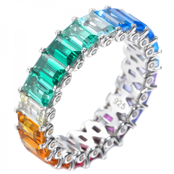 925 Emerald Cut Rainbow Eternity Ring Rhodinierung über Sterlingsilber
 