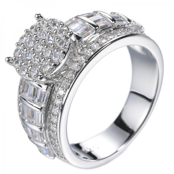925 Sterling Silber runder weißer CZ-Diamant-Cluster-Halo-Brautring
 
