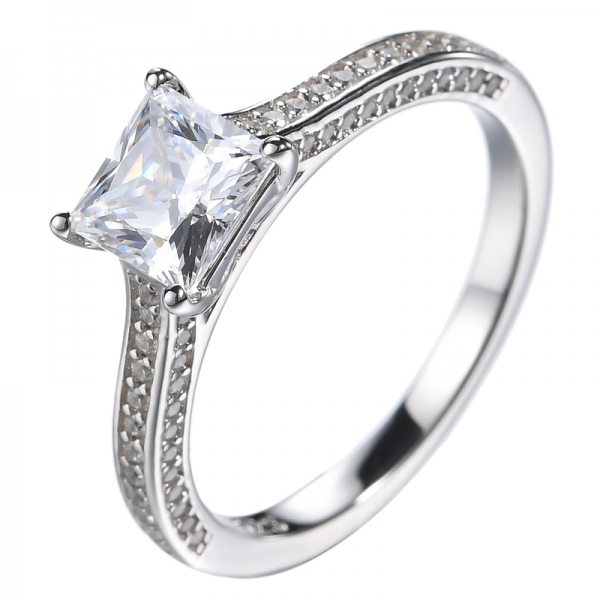 Sterling Silber Solitaire 1 Karat simulierter Diamant-Verlobungsring im Prinzessschliff
 