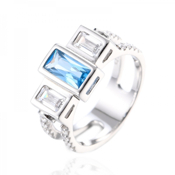 Ring aus 925er-Sterlingsilber mit simuliertem blauen Saphir und kubischen Zirkonia-Diamanten 