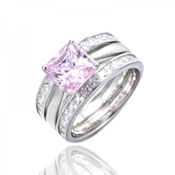 Ring aus Rhodium-Silber mit achteckigem Diamant in Rosa und quadratischem weißem Kubikzircon 