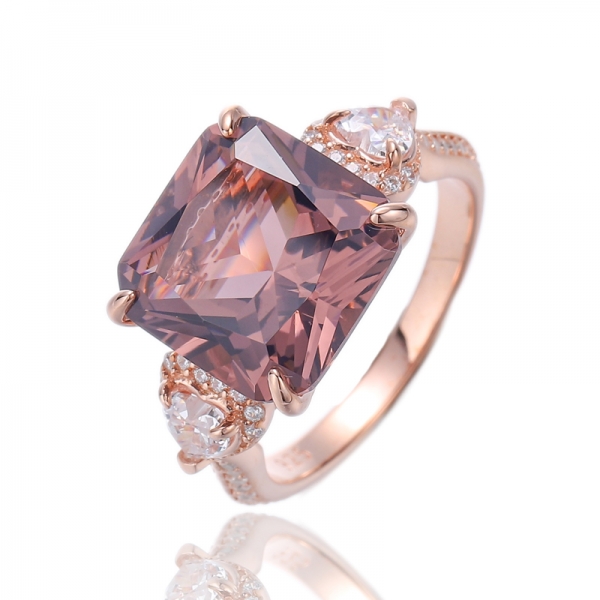 Ring aus rhodiniertem Silber mit achteckigem gelben Diamanten und herzförmigem rosa Zirkonia 