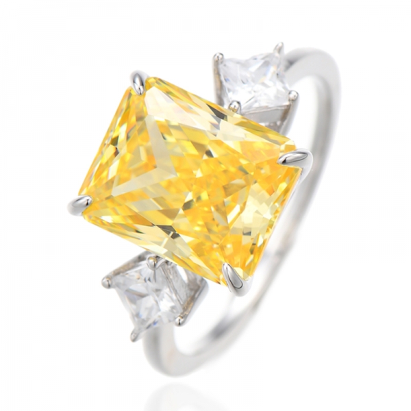 Ring aus rhodiniertem Silber mit achteckigem Diamanten und weißem Zirkonia 