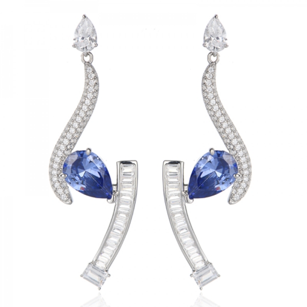 Tropfenförmiger Tansanit und Smaragdschliff, weißer Zirkonia, Rhodium-Silber-Ohrring 
