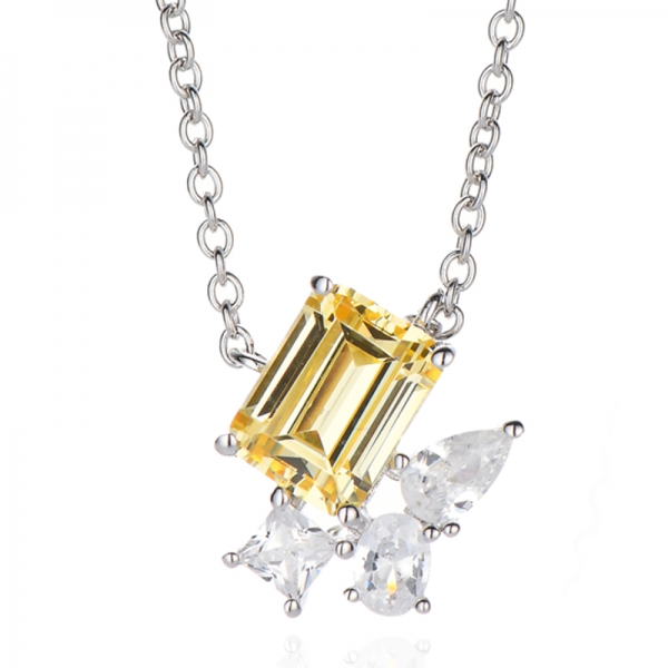 Halskette aus rhodiniertem Silber mit gelbem Diamanten im Smaragdschliff und weißem Zirkonia in Birnenform 