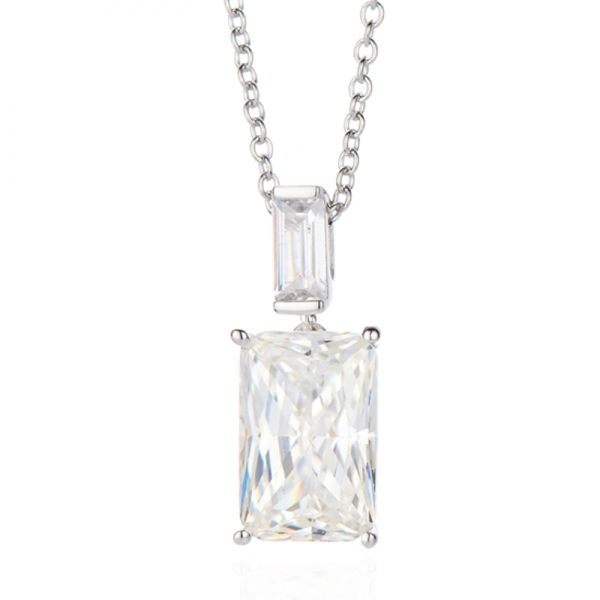 Halskette aus rhodiniertem Silber mit achteckigem Diamanten und weißem Zirkonia im Baguette-Stil 