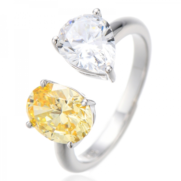 Ovaler Ring mit gelbem Diamanten und birnenförmigem weißen Zirkonia in Rhodium-Silber 