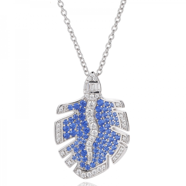 Runder Anhänger aus grünem Nano-Zirkonia und spitz zulaufendem weißen Zirkonia in Rhodium-Silber 